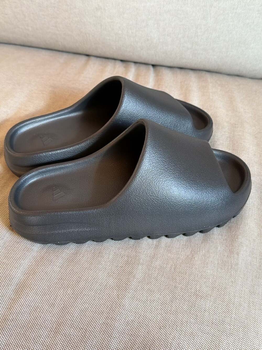 Adidas Yeezy Slide ‘Slate Grey’ - size 8M, no box - Picture 5 of 8